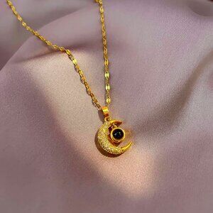 Star and Moon Necklaces 100 Languages Projection Half Moon Pendant Necklace